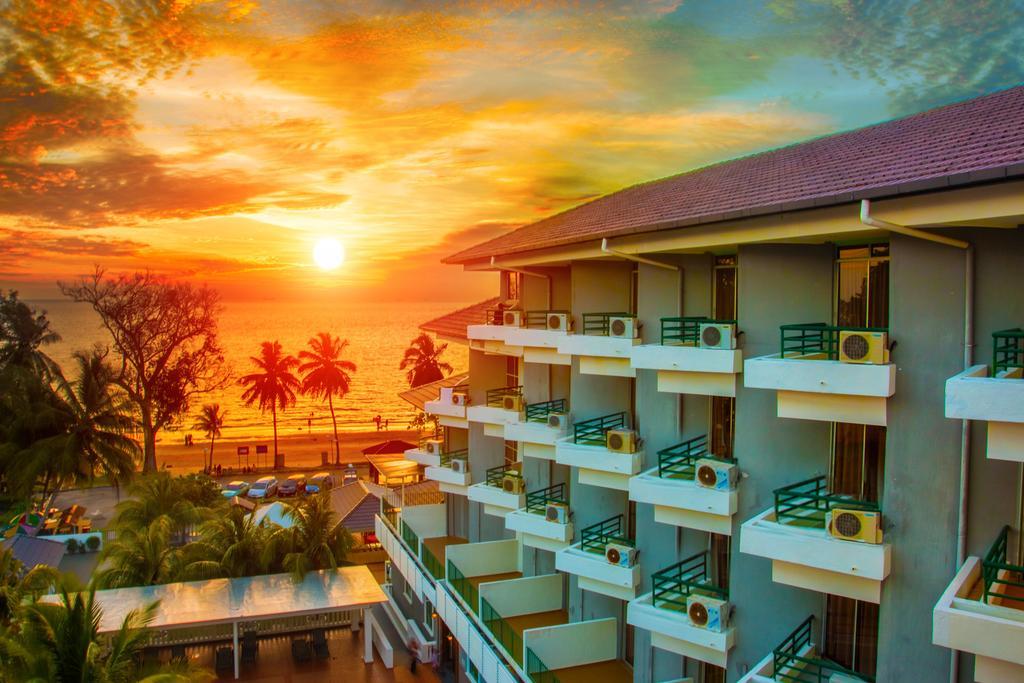 Akar Beach Resort Port Dickson Exteriör bild