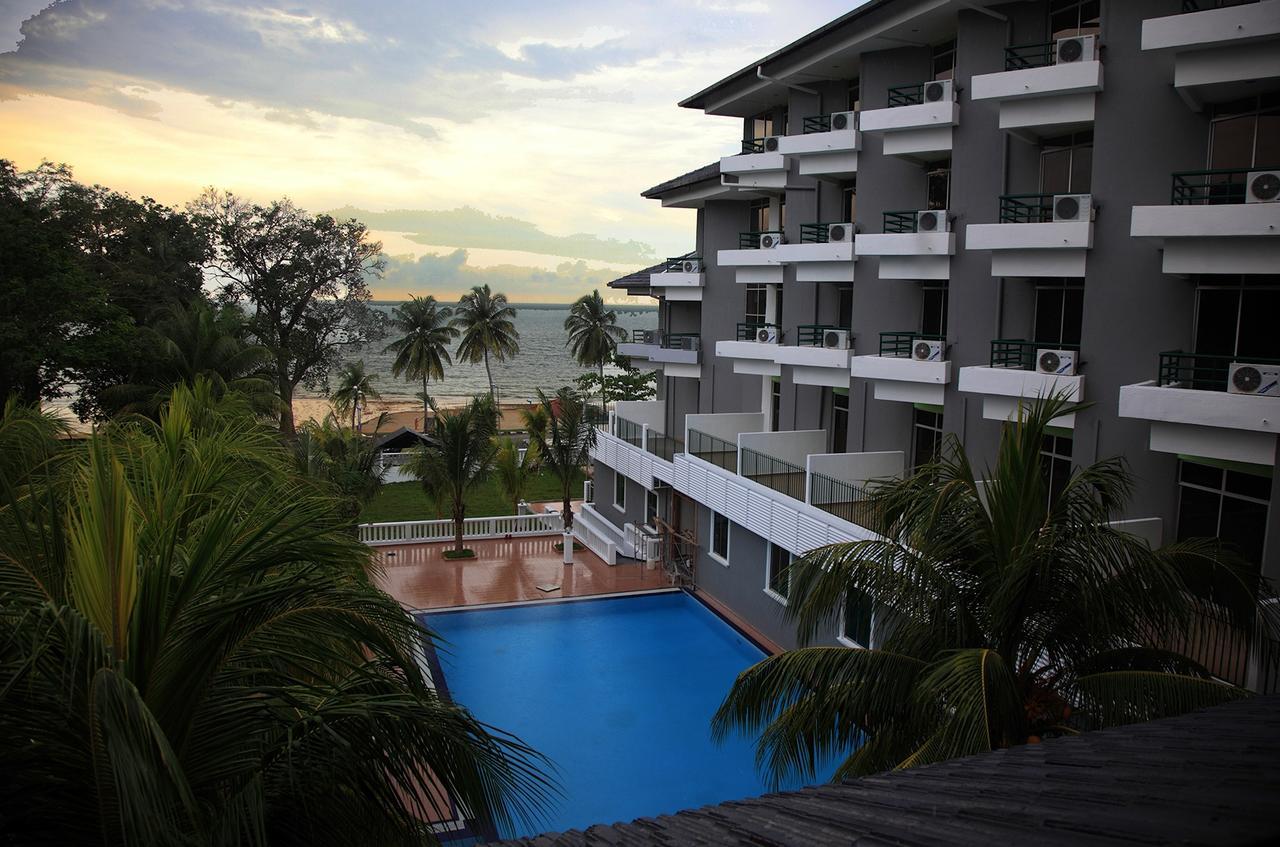 Akar Beach Resort Port Dickson Exteriör bild