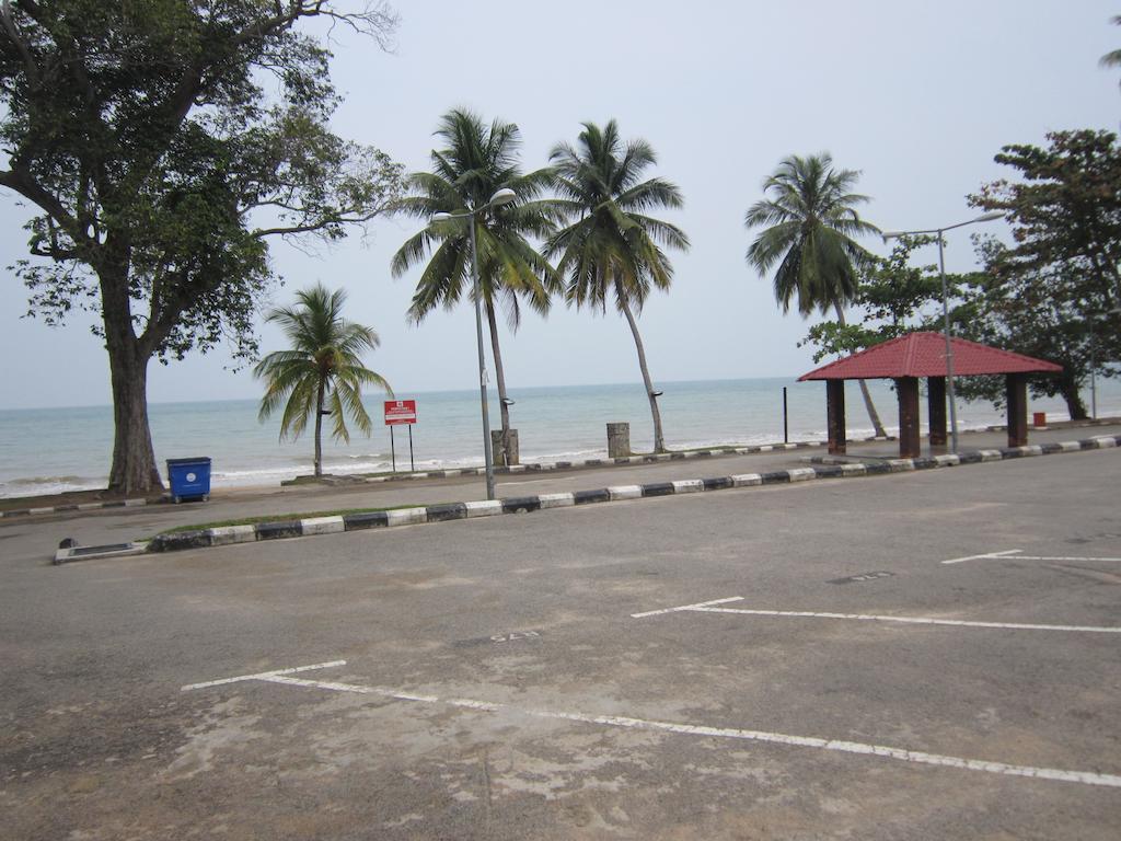 Akar Beach Resort Port Dickson Exteriör bild
